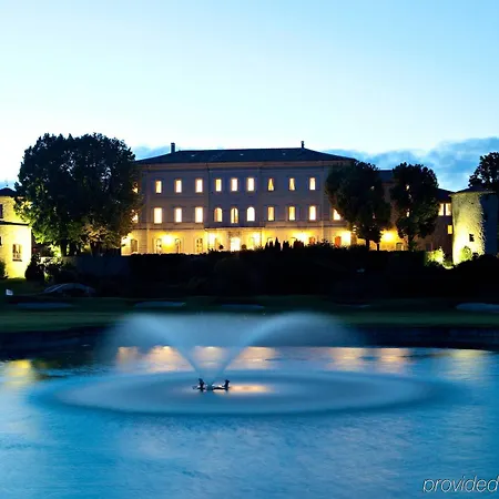 Hotel Château Et Golf De Taulane La Martre