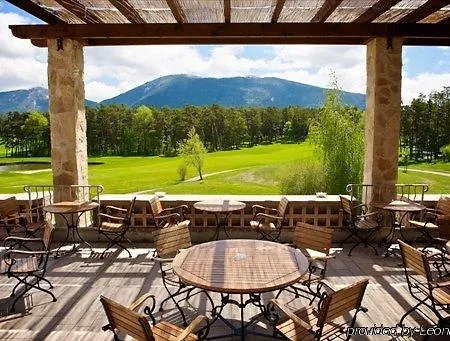 Hotel Château Et Golf De Taulane La Martre
