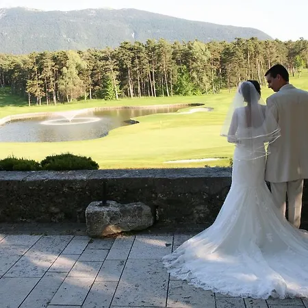 Hotel Château Et Golf De Taulane 4*