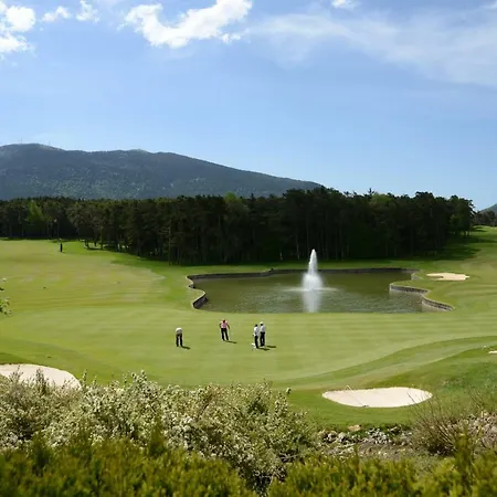 Château Et Golf De Taulane Hotel